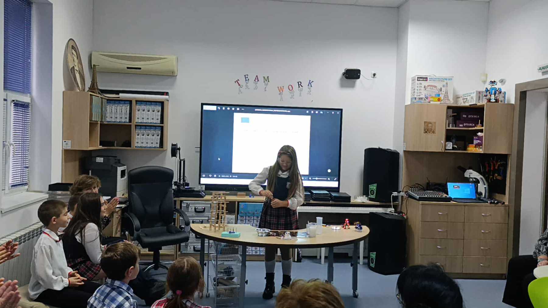 557616735_1714997775829940_8562436042042957328_n